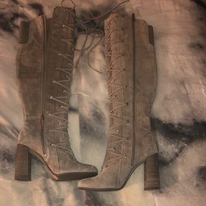 Vince Camuto Over the knee heeled boots! SZ 7.5